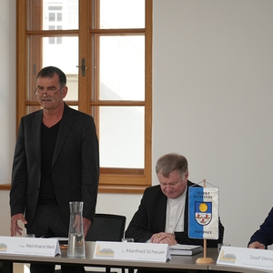 Pressekonferenz und Segnung Basilikadach