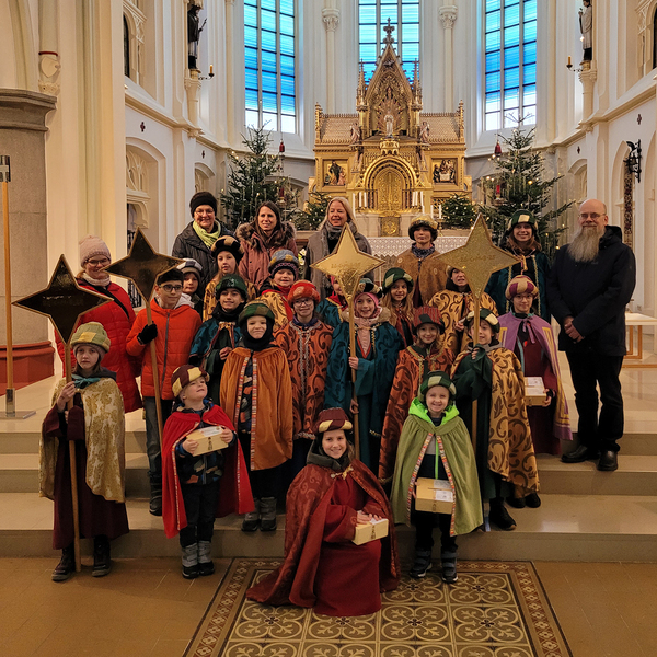 Sternsinger-Gottesdienst 2025 / Pfarrgemeinde Traun/Stiendl Sternsinger-Gottesdienst 2025