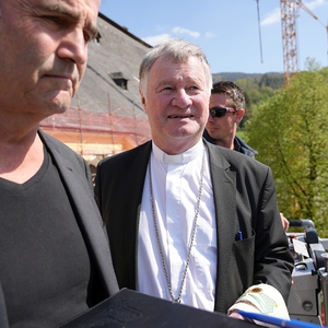 Pressekonferenz und Segnung Basilikadach