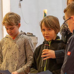 Abendmahlfeier für Kinder / Foto Haijes Am Nachmittag des Gründonnerstags fand eine Abendmahlfeier für Kinder in der Pfarrkirche statt.