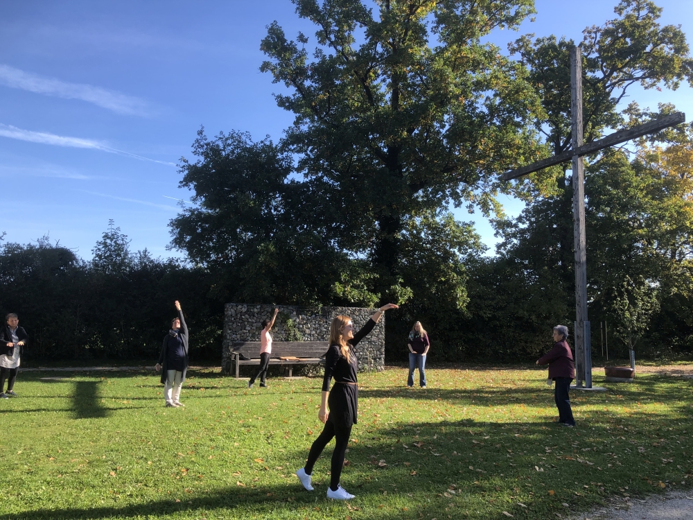 Achtsamer Wochenbeginn outdoor